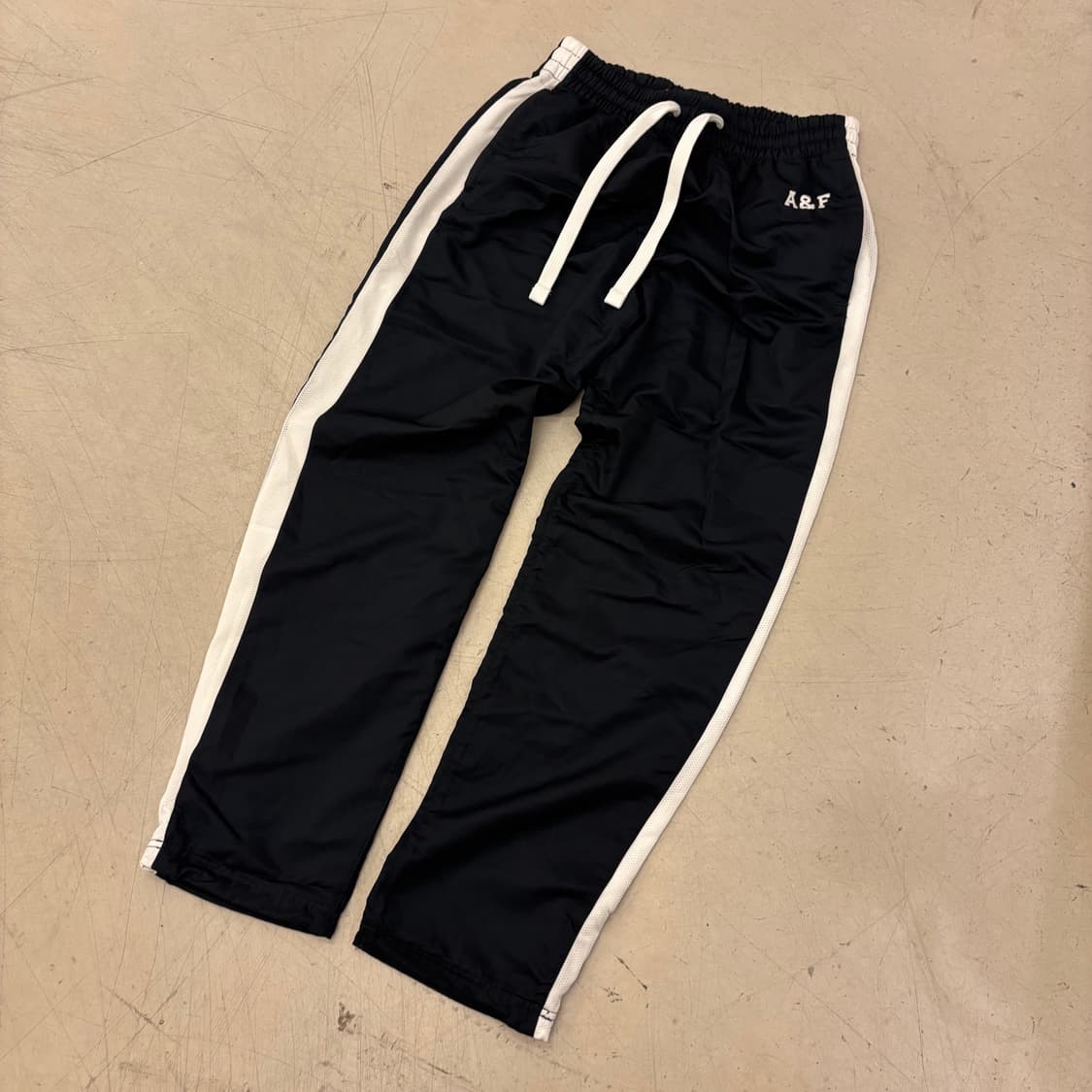 아베크롬비 사이드라인 트레이닝 팬츠 상품이미지1