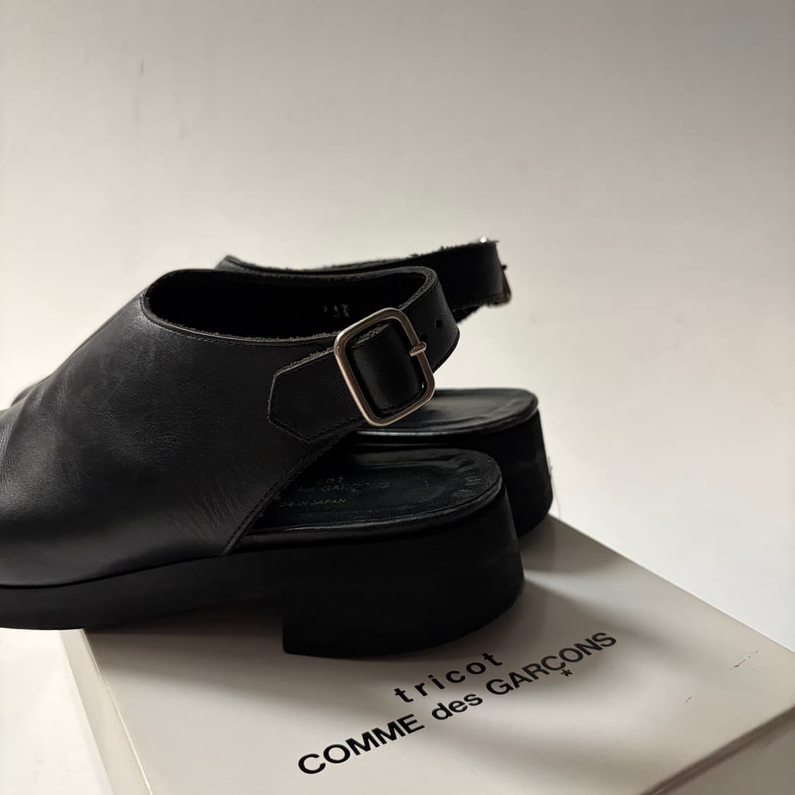 Minimal Leather Slingback Shoes 상품이미지5