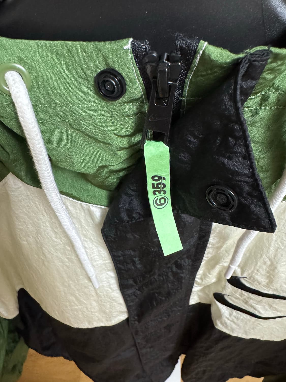 나이키 더블스우시 바람막이 자켓 미친 가격에 판매합니다! 상품이미지3