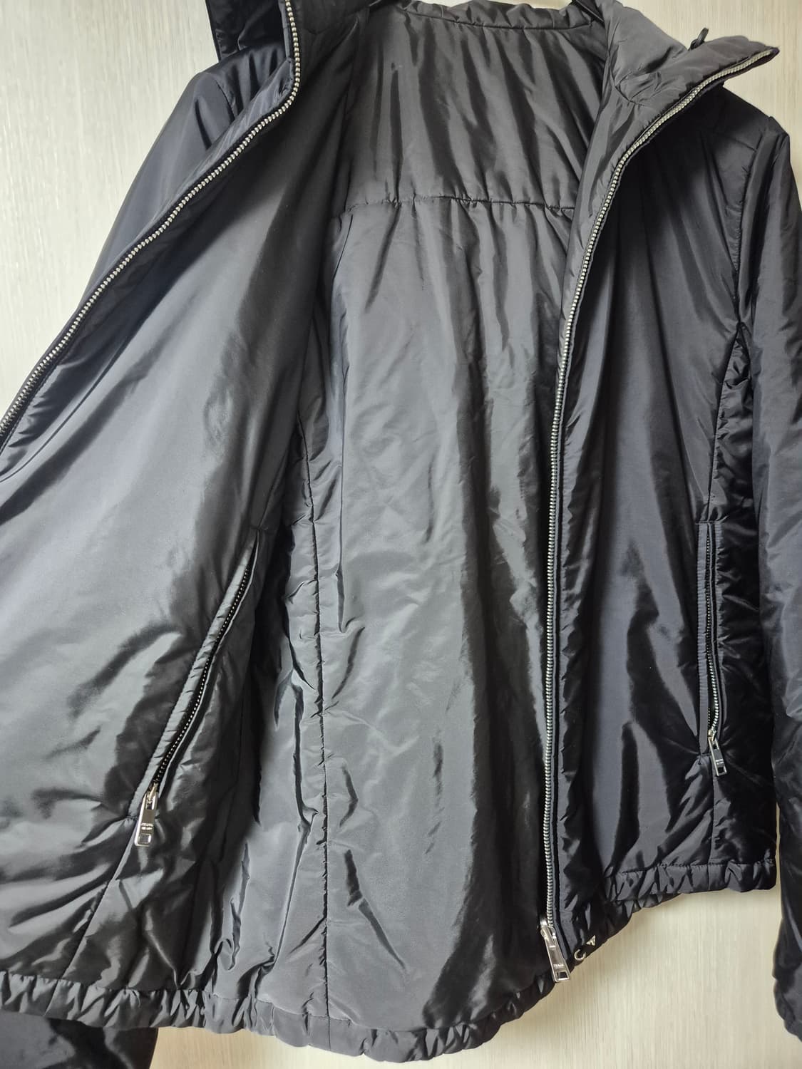 (정품) 프라다 리버시블  블루종 경량패딩 46 (21년) 상품이미지3