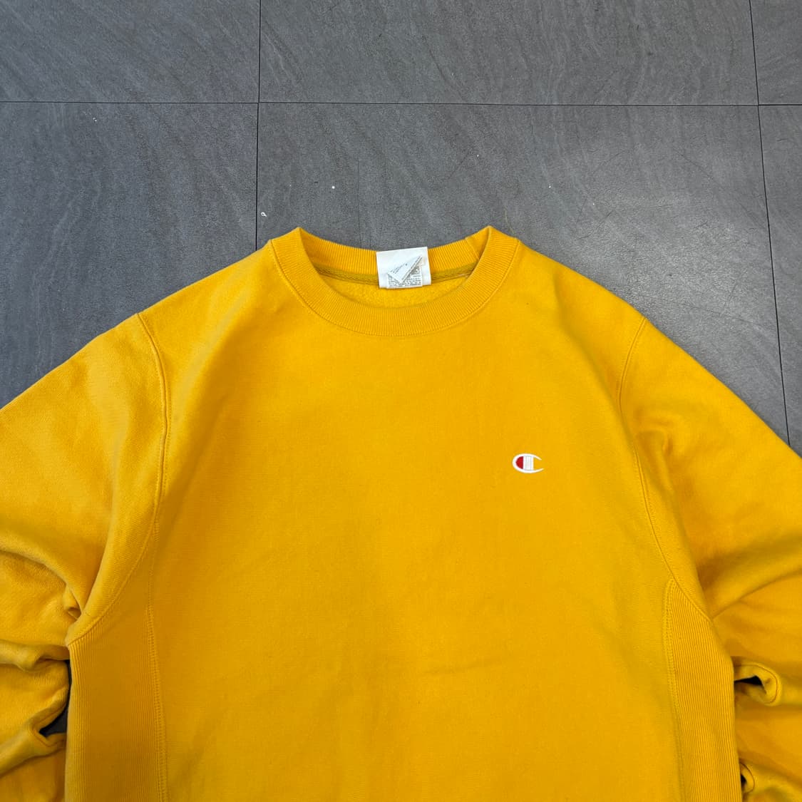 챔피온 정품 리버스위브 옐로우 스웻 셔츠 상품이미지3