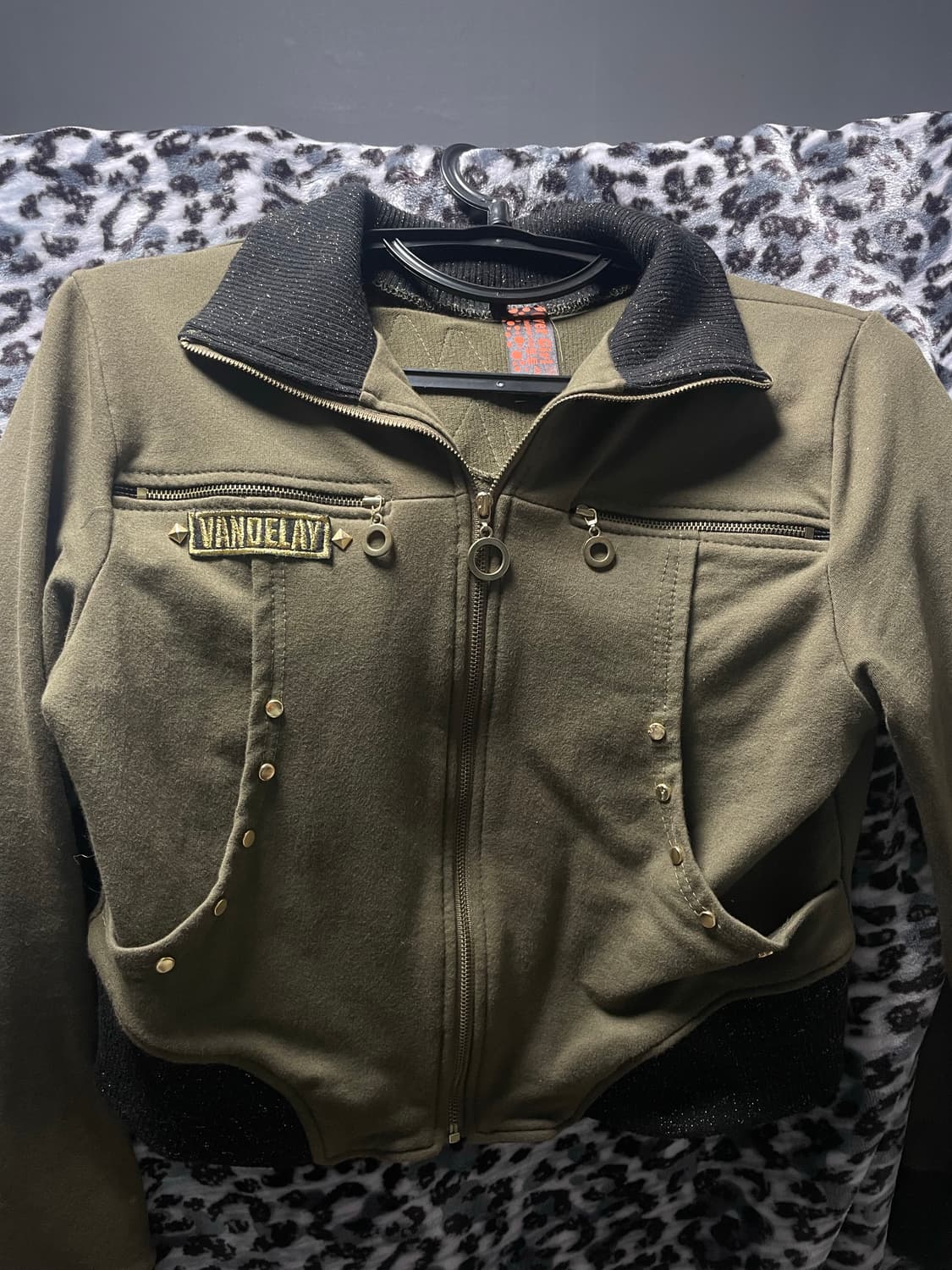 카키 크롭 자켓 상품이미지1