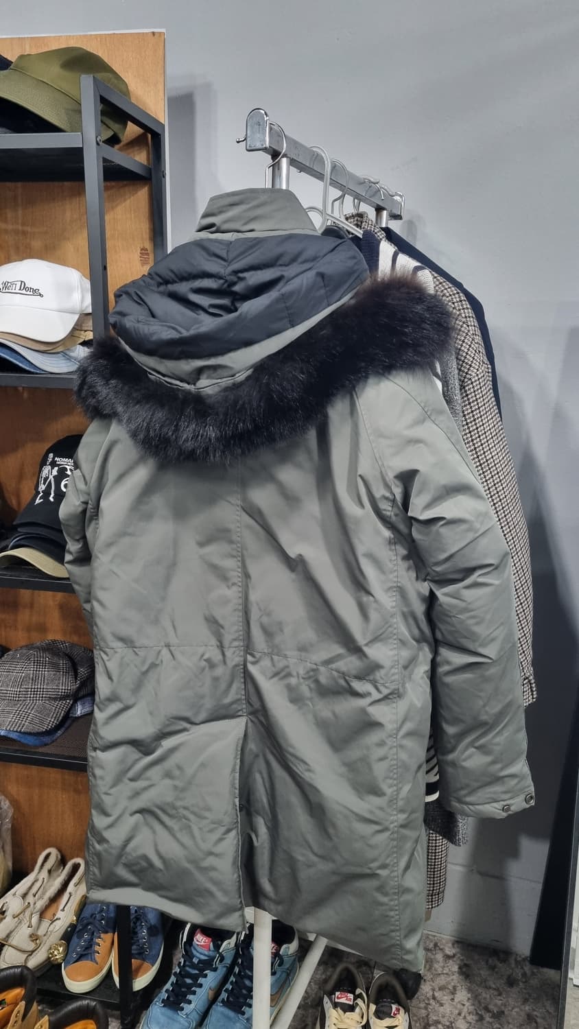 띠어리 오리털점퍼 105 (가슴단면56) 총장90 컨디션8/10 상품이미지3