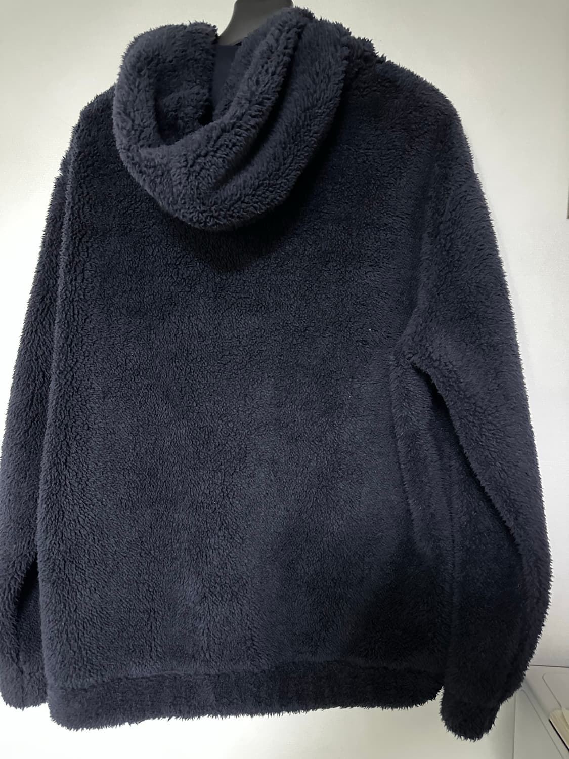 게스 뽀글이 후드집업 네이비 상품이미지4