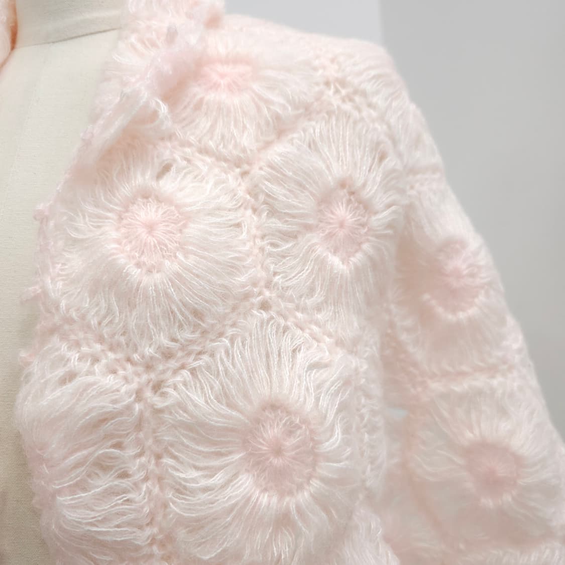 핑크 꽃장식 뜨개 머플러 숄  상품이미지3