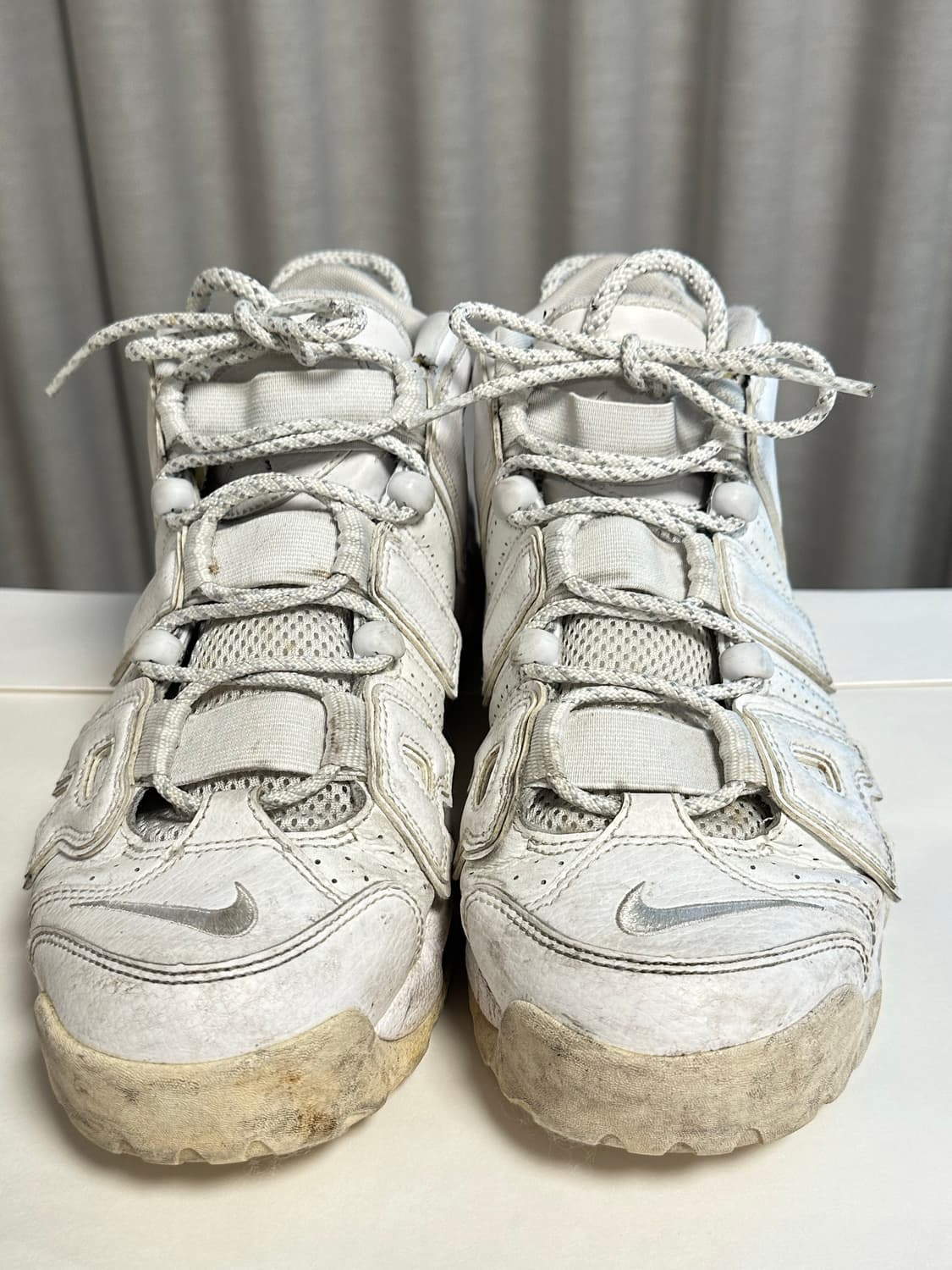 나이키 업템포 트리플 화이트 260 상품이미지2