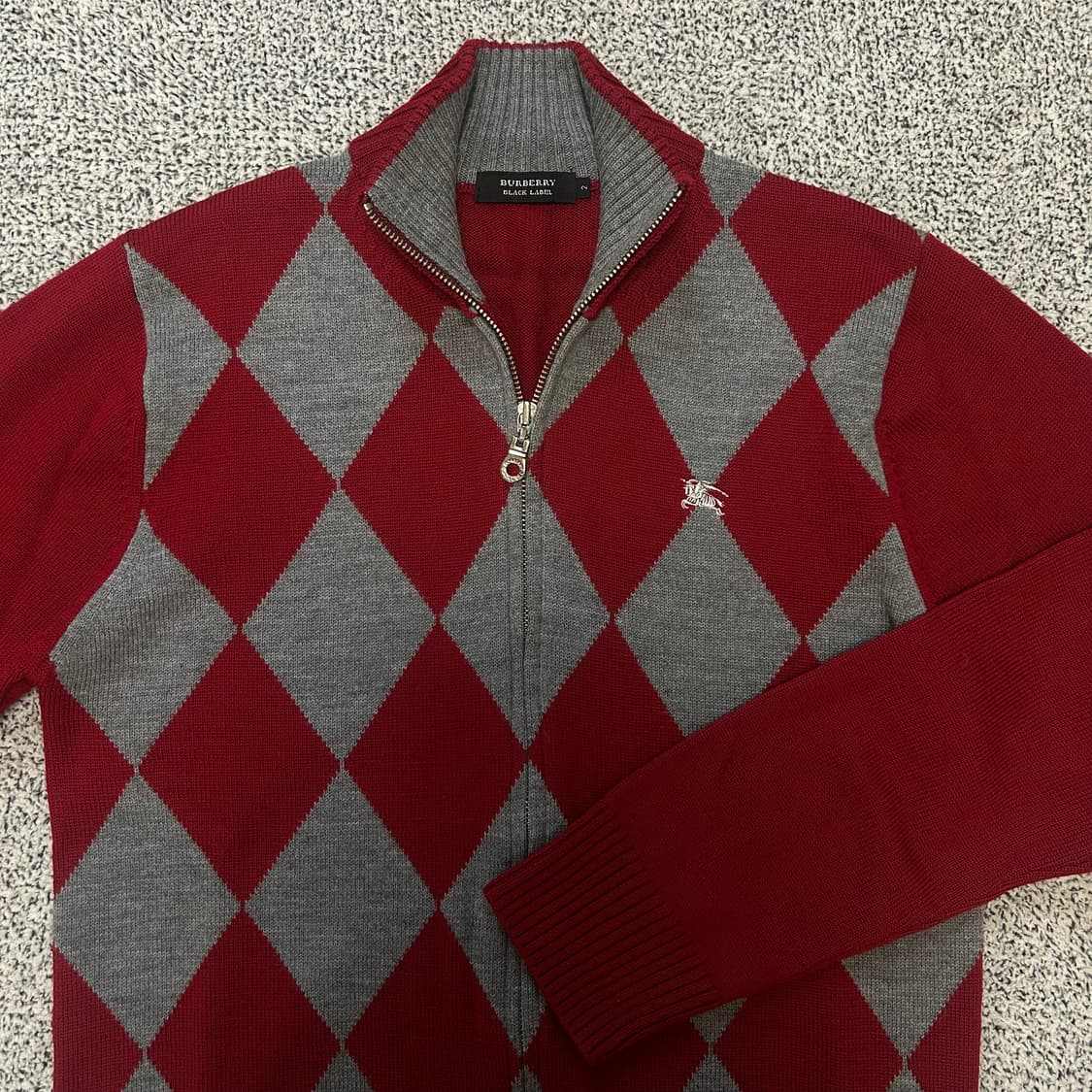 Burberry Black Label Argyle Zip Knit. 상품이미지3