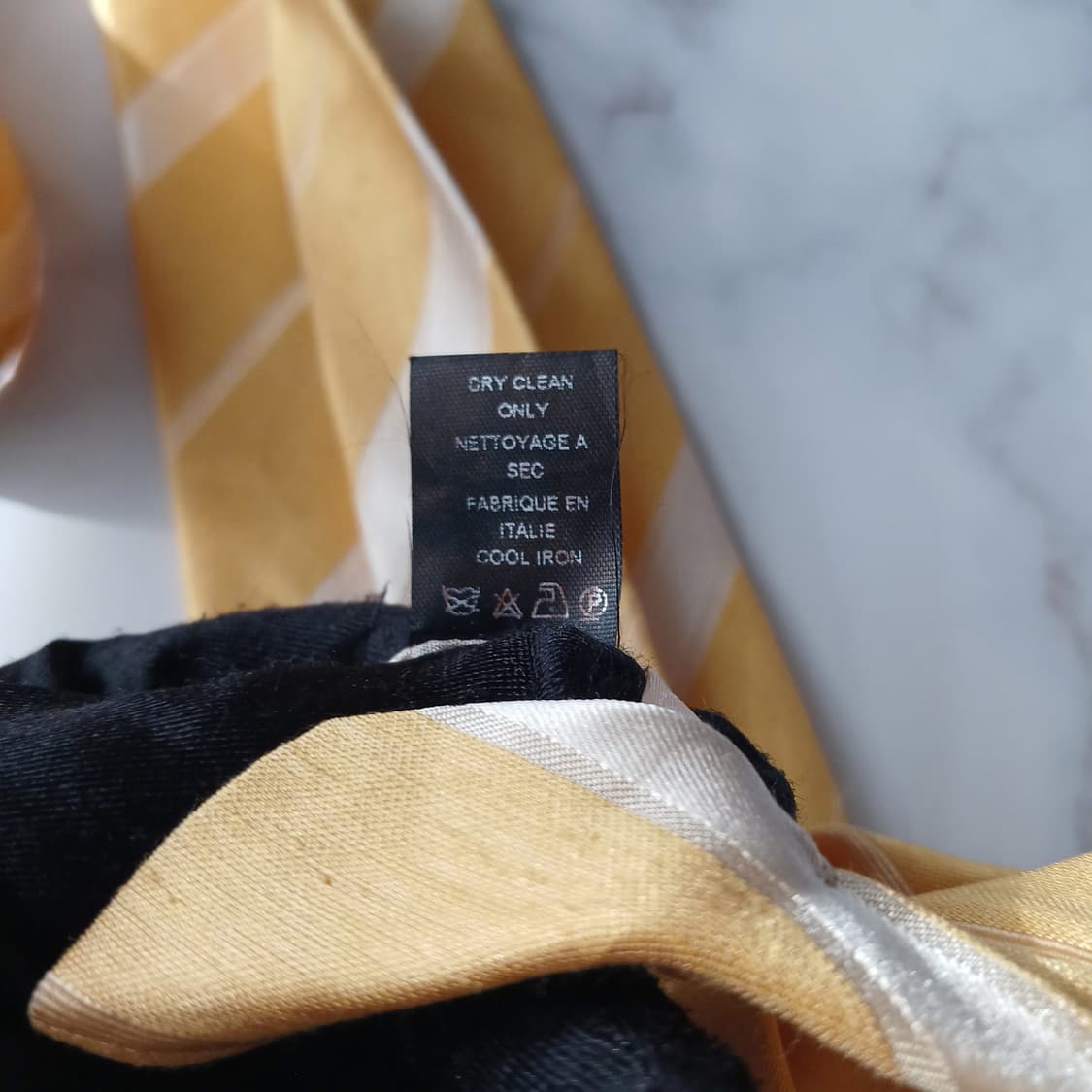 휴고보스 실크 옐로 스트라이프 넥타이 9.2cm A등급 A18806
 상품이미지8