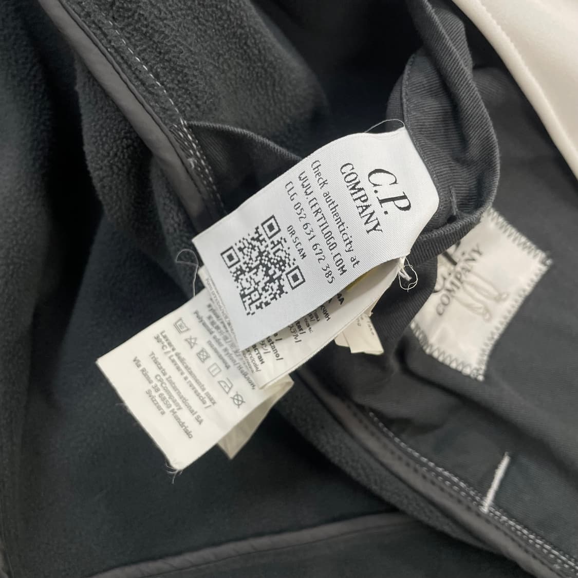 C.P 컴퍼니 소프트 쉘 - R 후드 자켓 상품이미지6