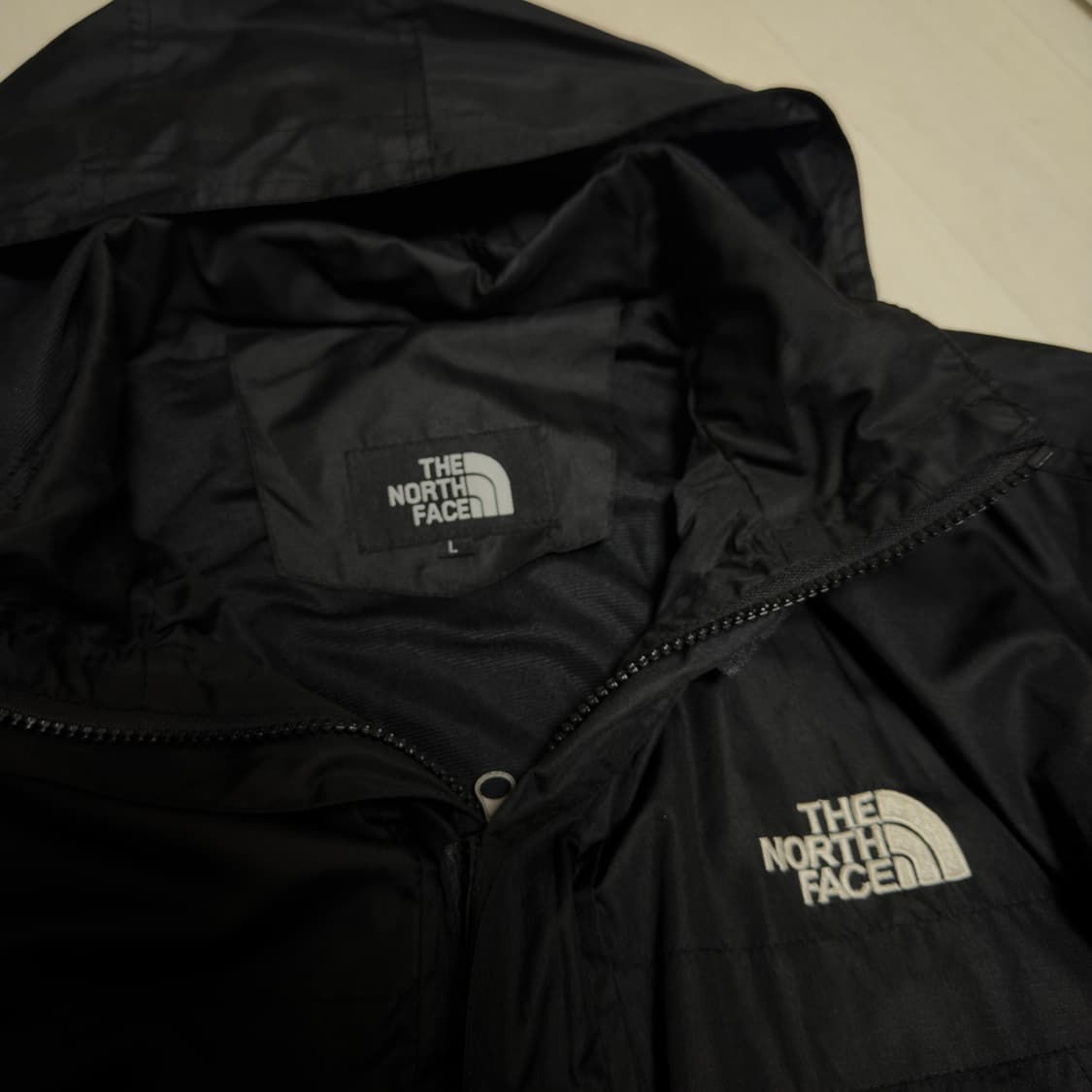 노스페이스 바람막이 자켓 블랙  상품이미지6