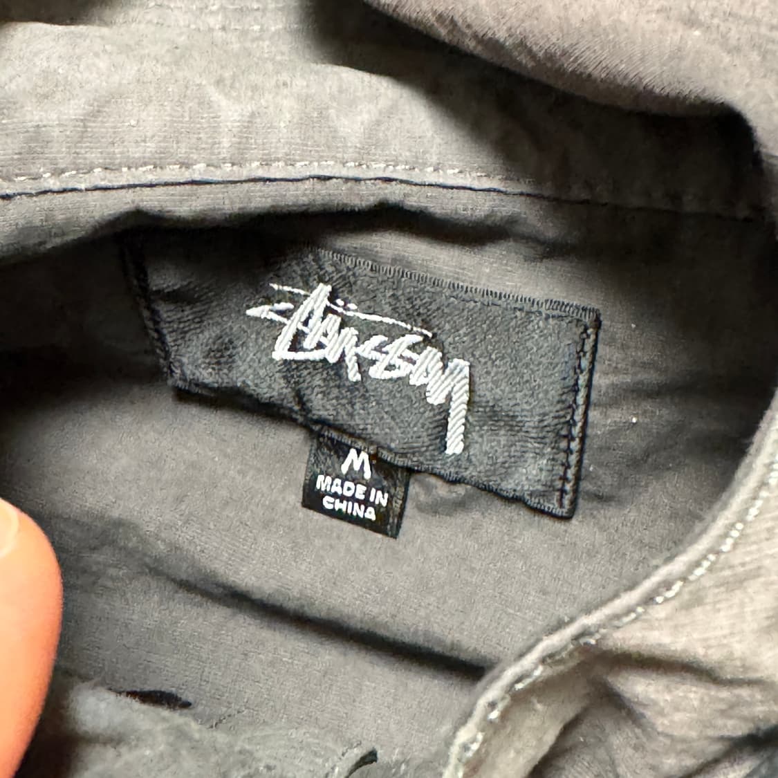 (M)스투시 웨이브 다이 비치 쉘 자켓 블랙 115745 상품이미지6