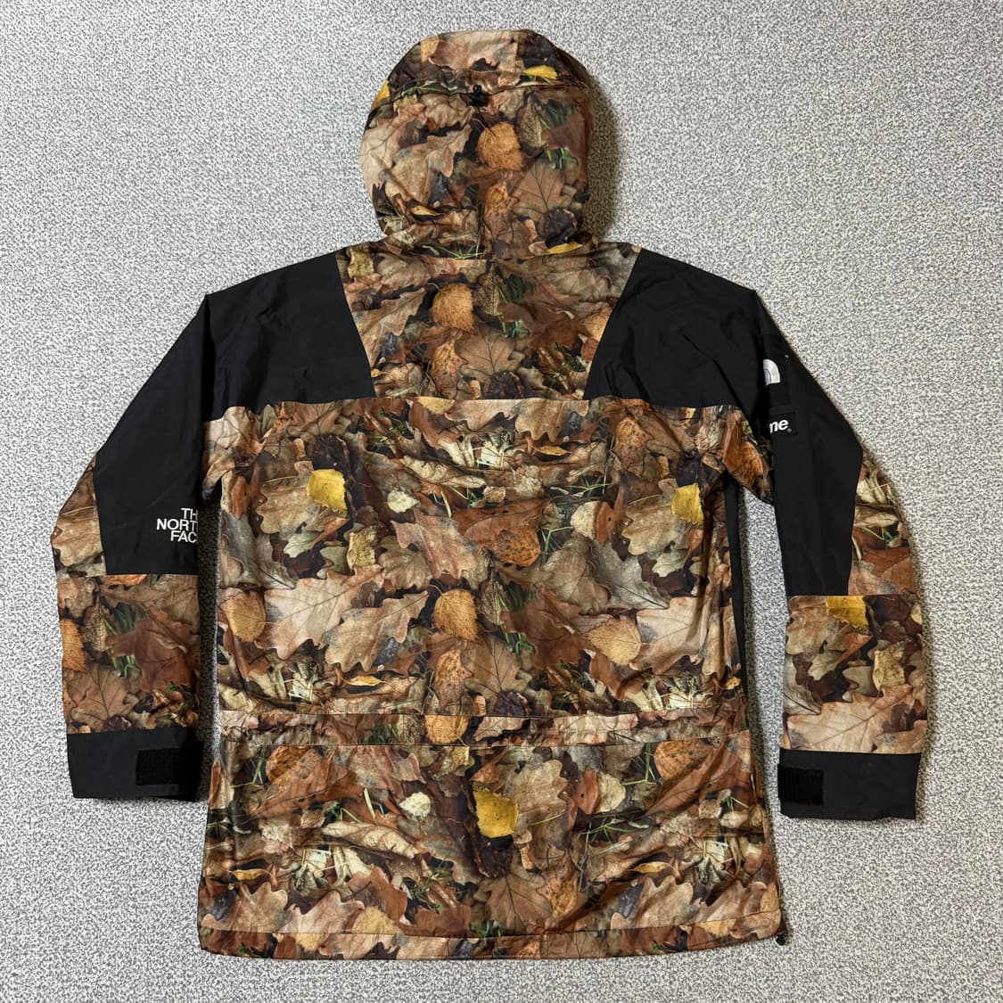 슈프림 x 노스페이스 마운틴 라이트 바람막이 상품이미지3