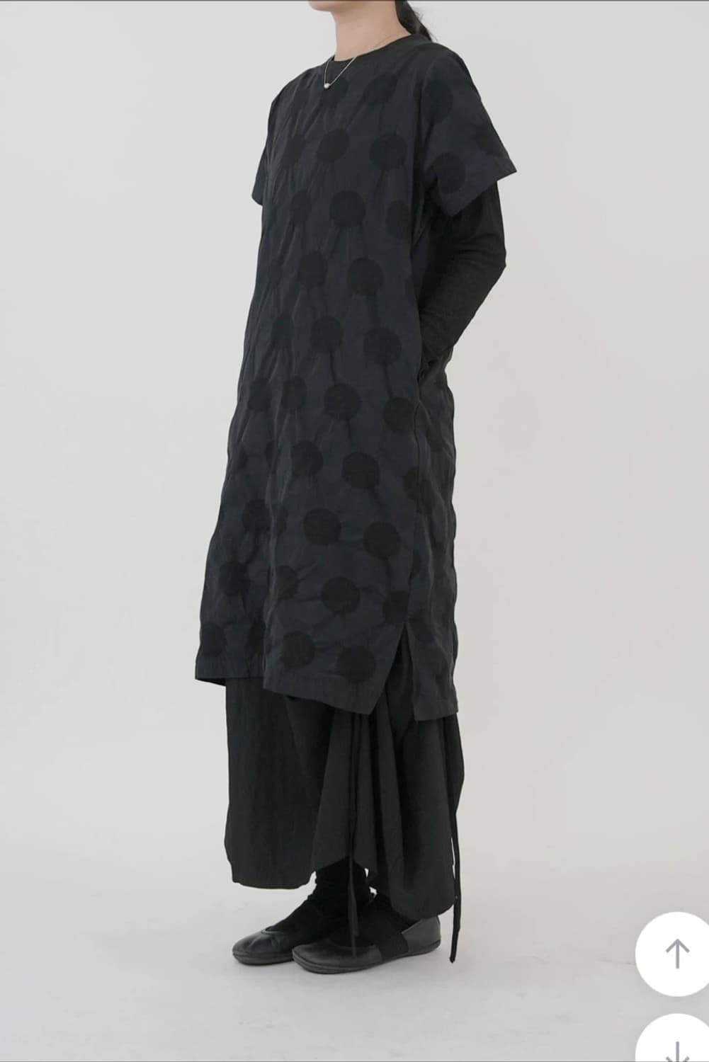 애프터먼데이 도트 텍스쳐 원피스 블랙 새상품 상품이미지1