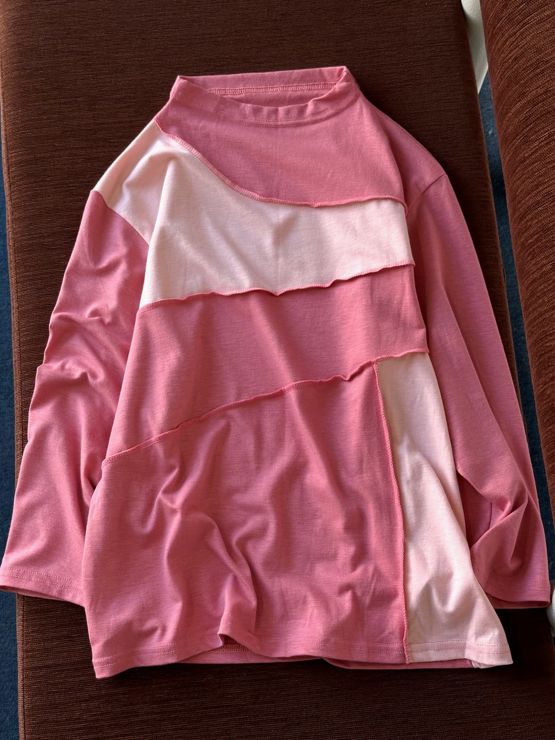 High gauge fabric panel mock neck top 상품이미지7