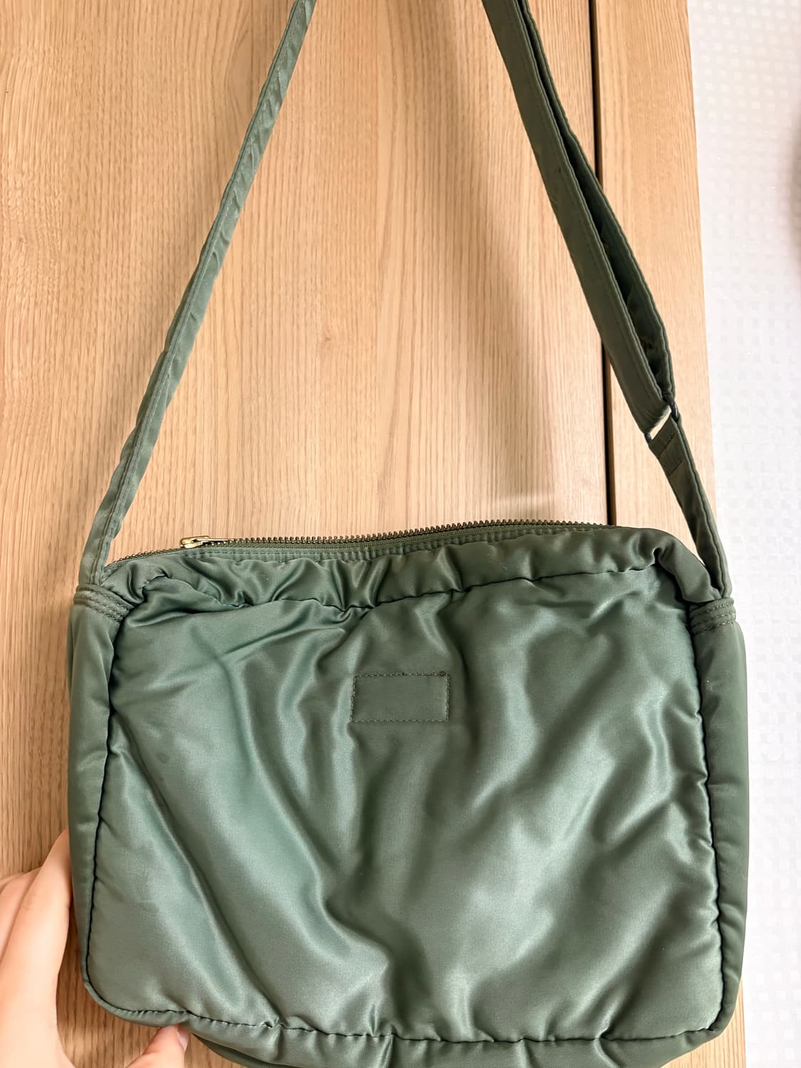 포터 탱커 숄더백 L 세이지 그린 상품이미지4