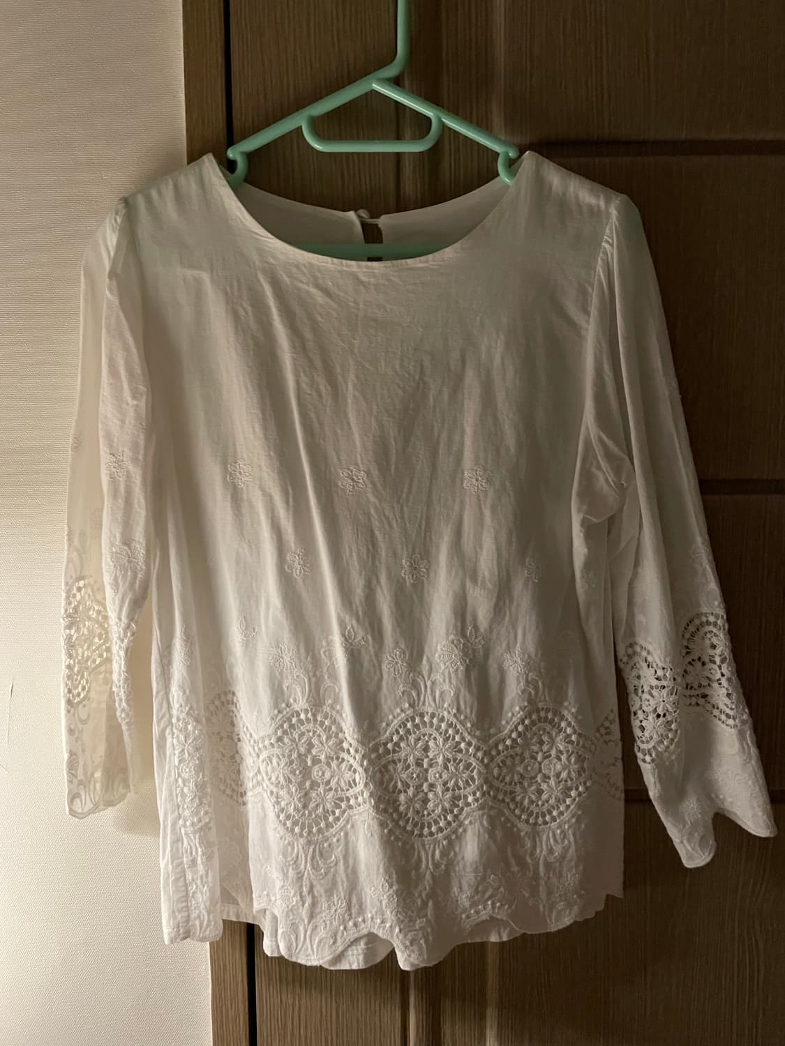빈티지 모리걸 펀칭 자수 블라우스 상품이미지1