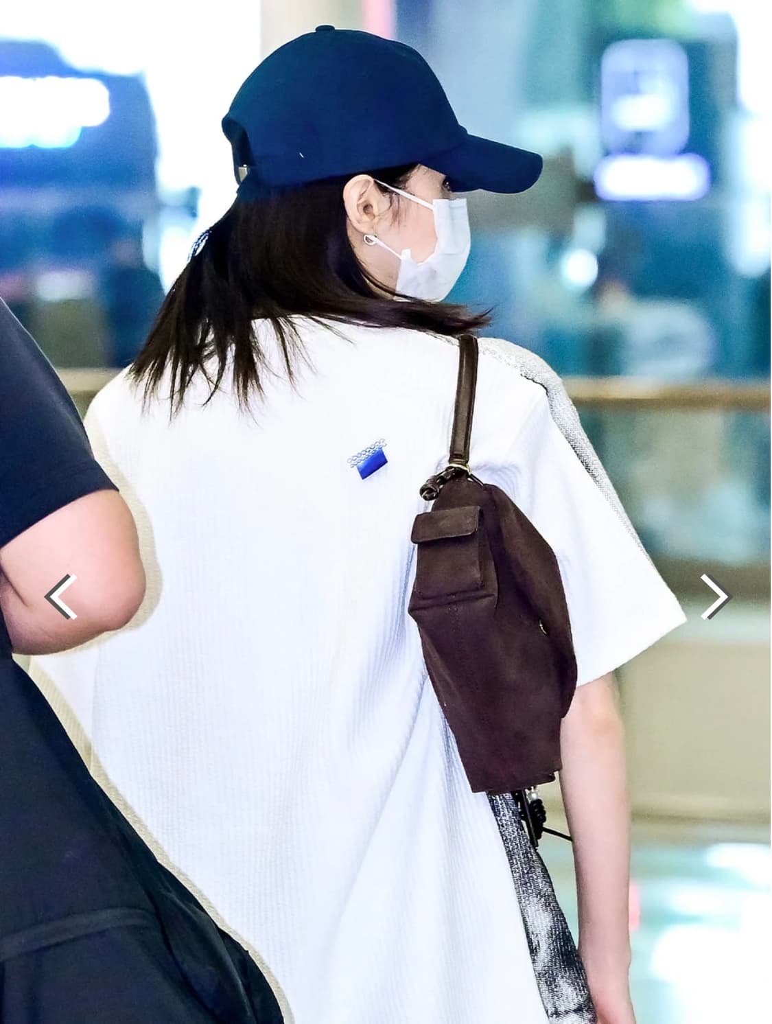 찰스앤키스 한소희 스웨이드 탑 핸들백 브라운 상품이미지5