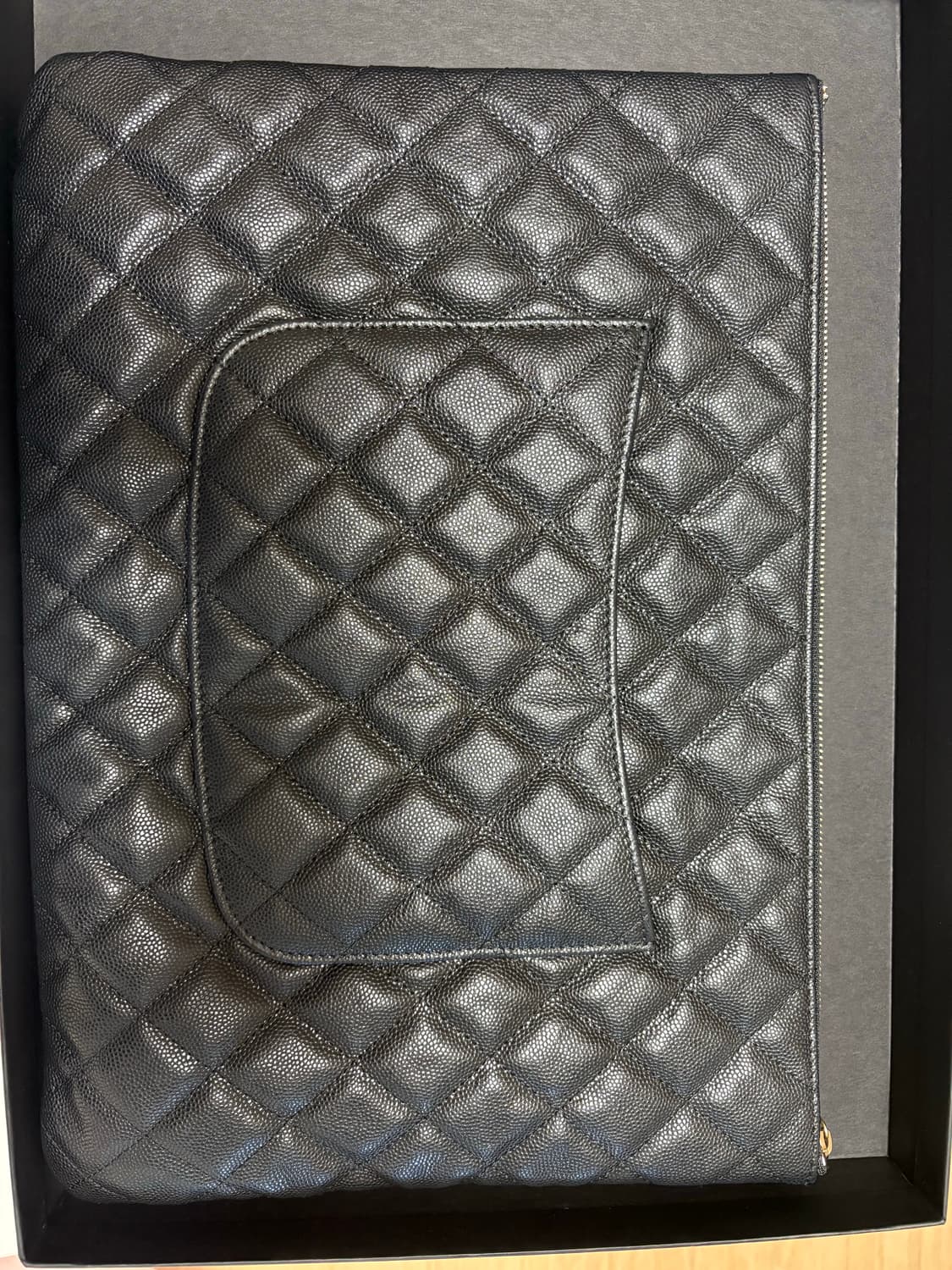 샤넬 클러치 캐비어 금장 라지 상품이미지3