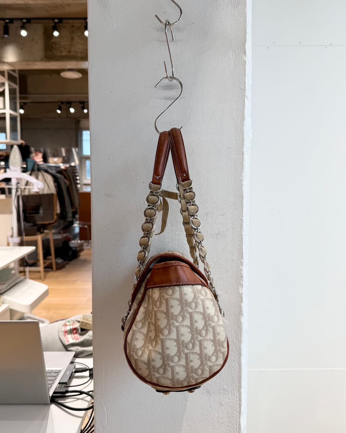 크리스찬 디올 오블리크 로맨틱 트로터 체인 숄더백 상품이미지6