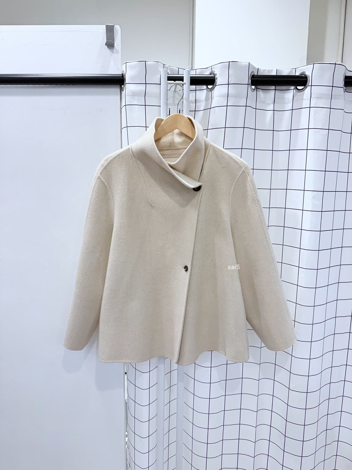 라메레이 하이넥 하프코트  상품이미지1