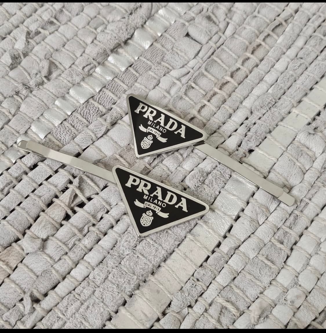 프라다 헤어핀 블랙 한쌍 상품이미지1