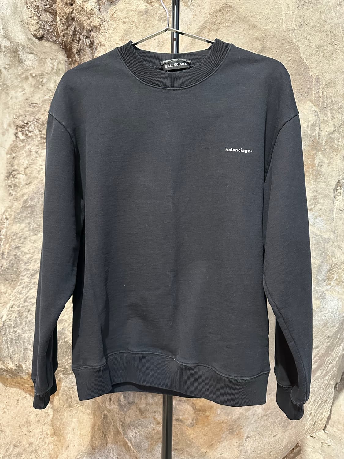 발렌시아가 스몰로고 맨투맨 상품이미지1