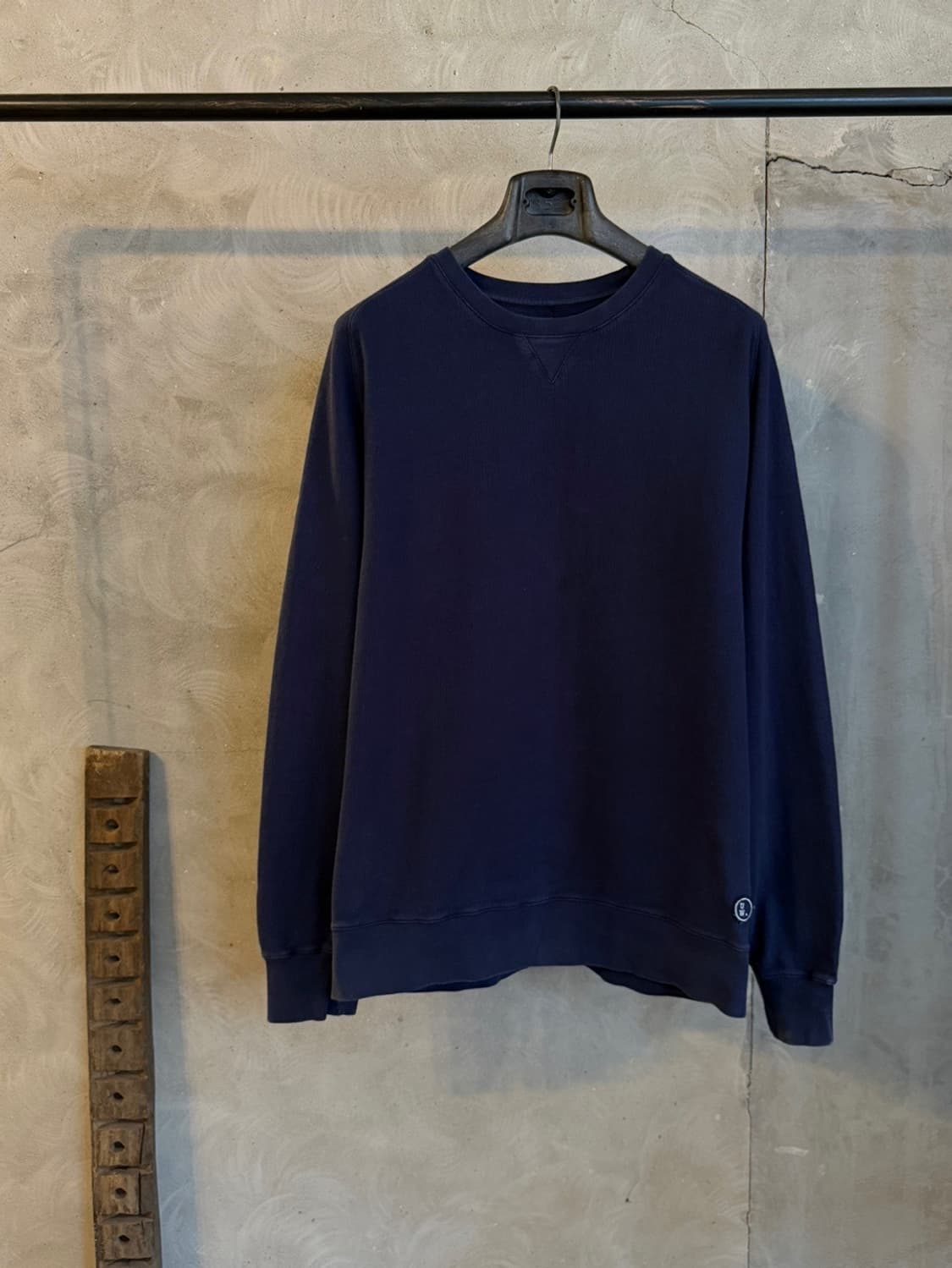 유니버셜 웍스 맨투맨 100 상품이미지1