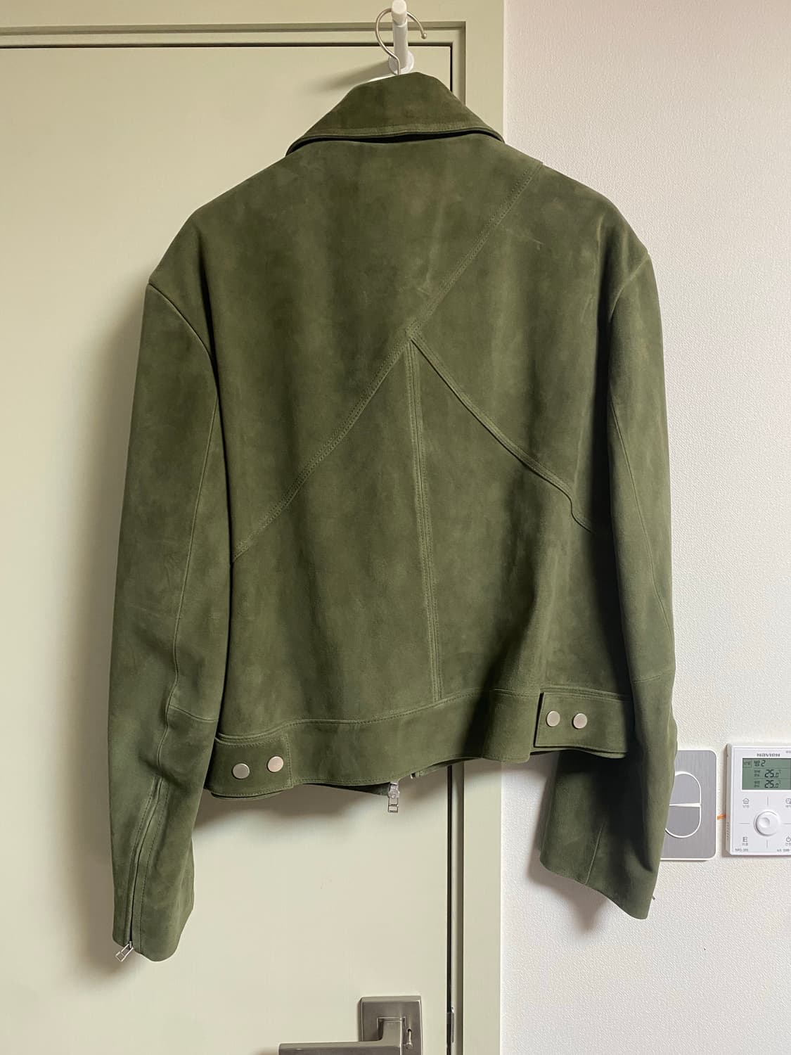 웨이비니스 서지 크롭 스웨이드 그린 2 상품이미지2