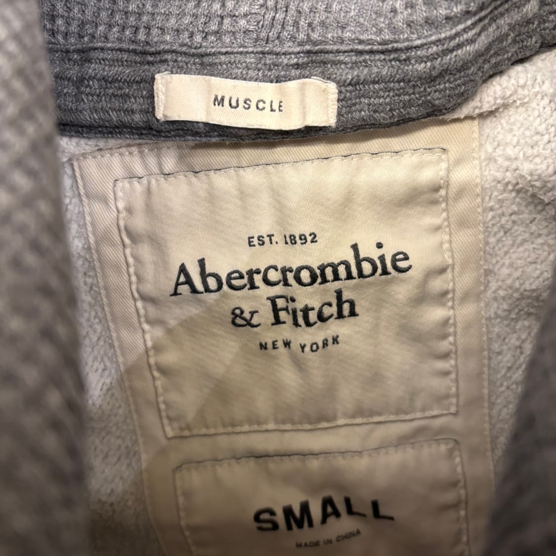 아베크롬비 데미지 빅로고 후드티 상품이미지3