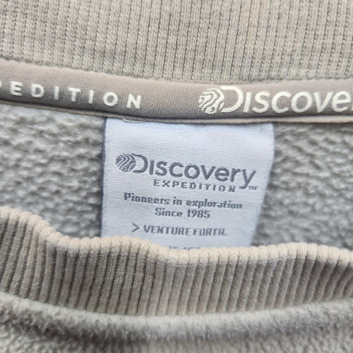 디스커버리 백 빅로고  후리스 원포켓 맨투맨 M 상품이미지4