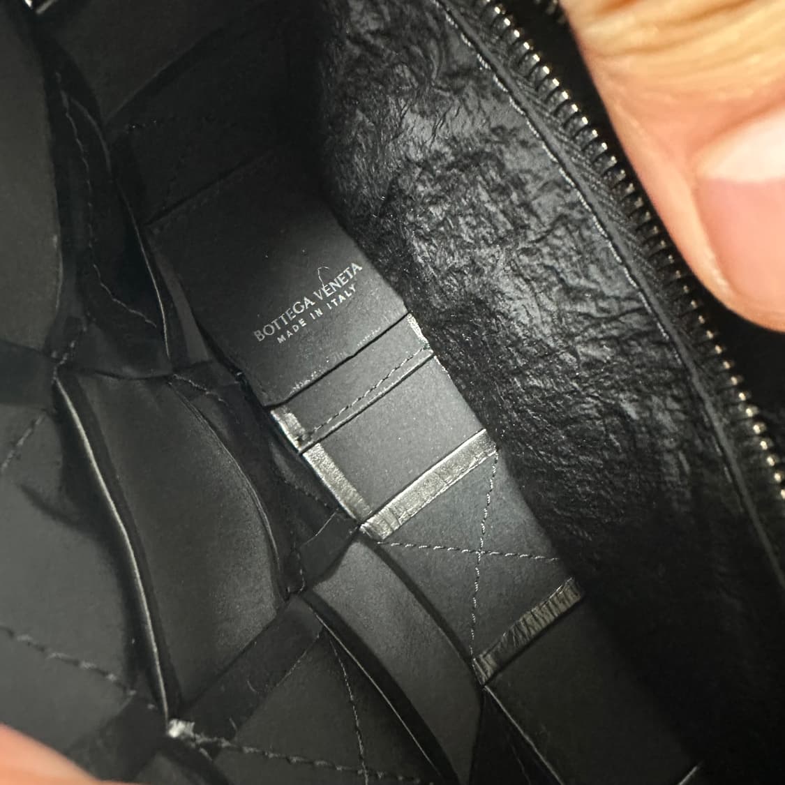 보테가베네타 카세트백 블랙 신세계 정품 상품이미지6