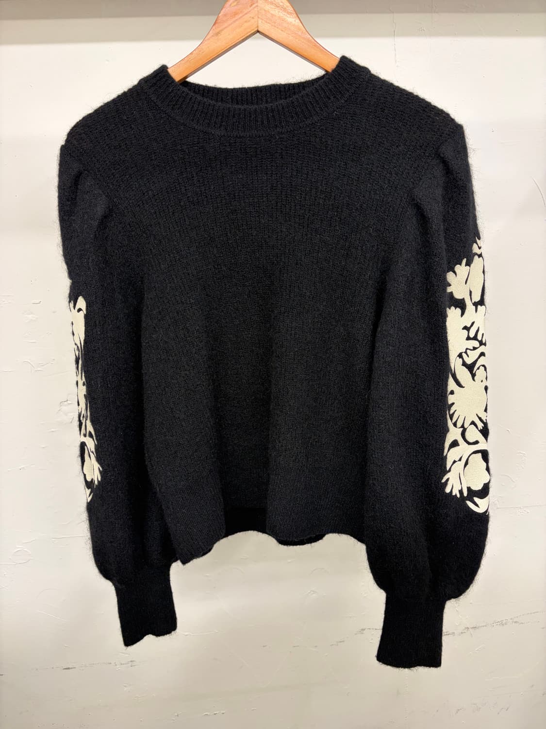 산드로 블랙 패턴 스웨터 니트 상품이미지1