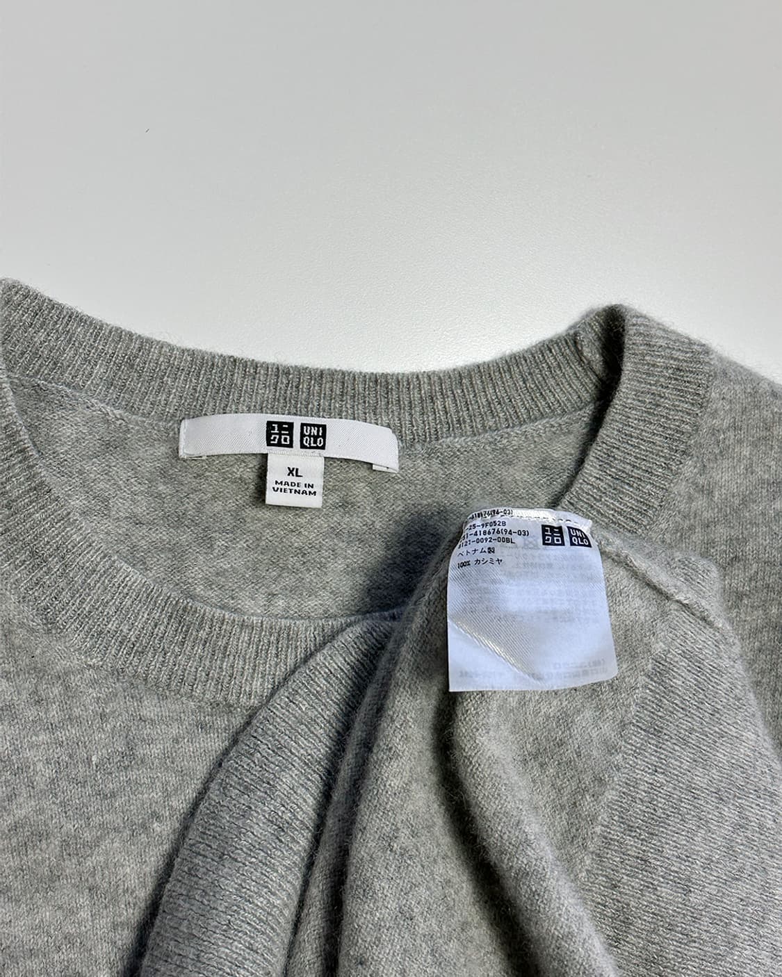 유니클로 캐시미어100% 니트 그레이 상품이미지3