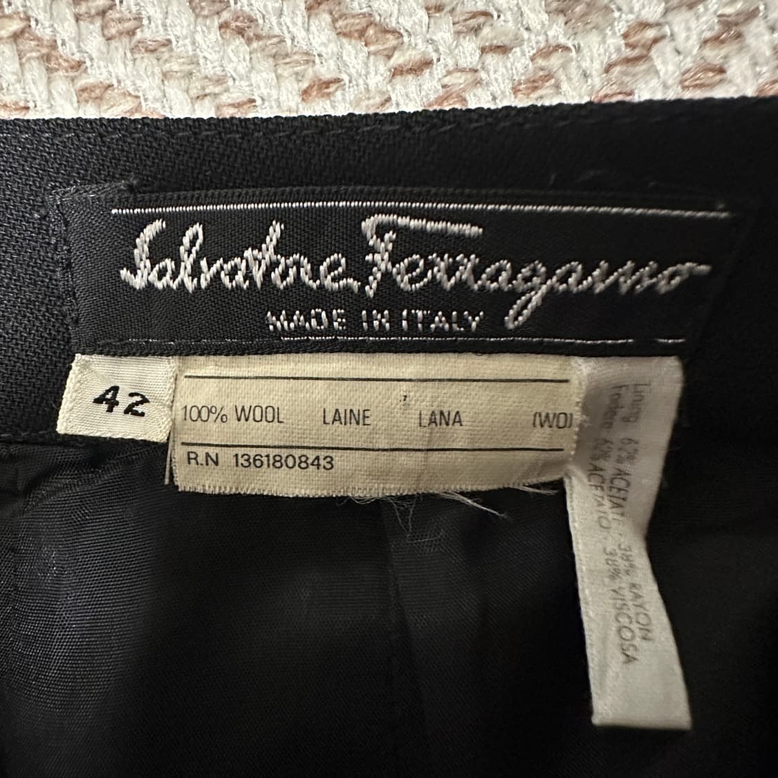 SALVATORE FERRAGAMO italy made skirt 상품이미지4