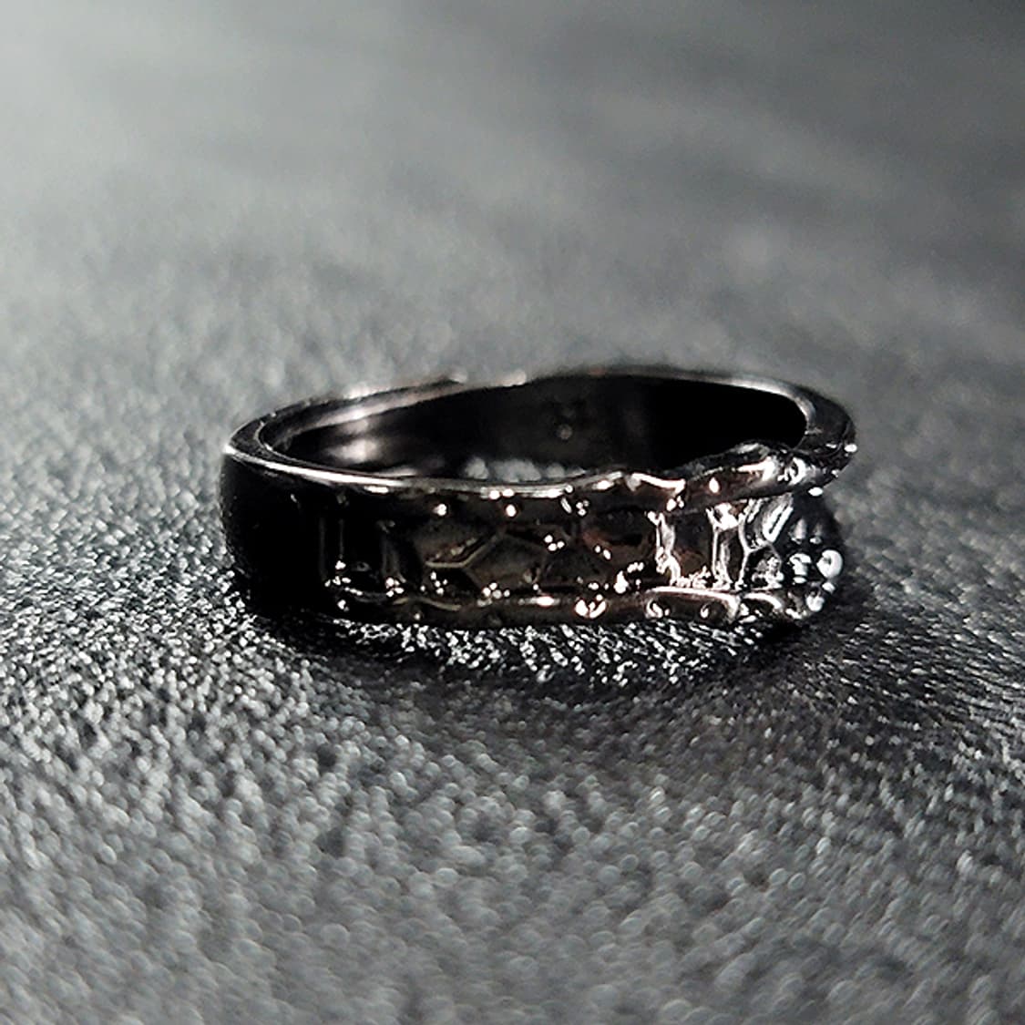 Lurk 백동 흑도금 남자 엔틱 빈티지 명품 균열 불규칙 반지 상품이미지2