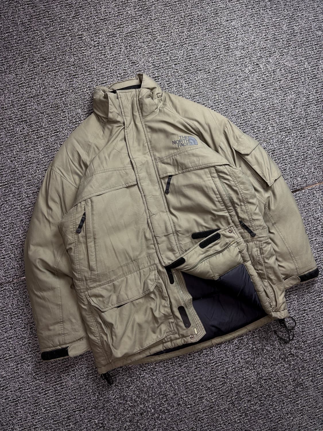 노스페이스 하이벤트 몬스터 마운틴 다운 파카 올리브 2090 상품이미지1