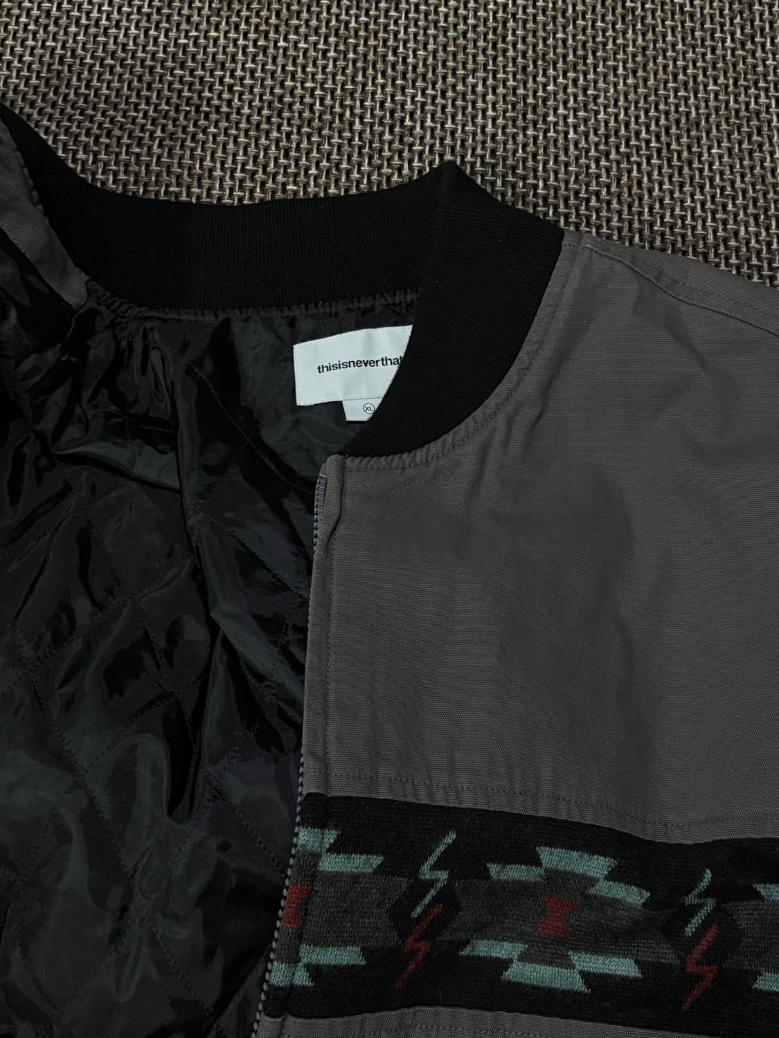 디스이즈네버댓 라인 봄버 자켓 상품이미지6