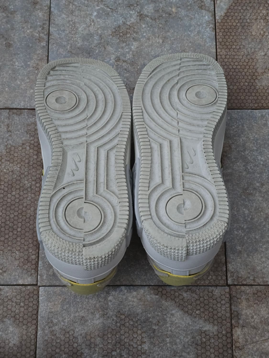 (235)나이키 에어 포스 1 폰탄카 화이트 옐로우 상품이미지8