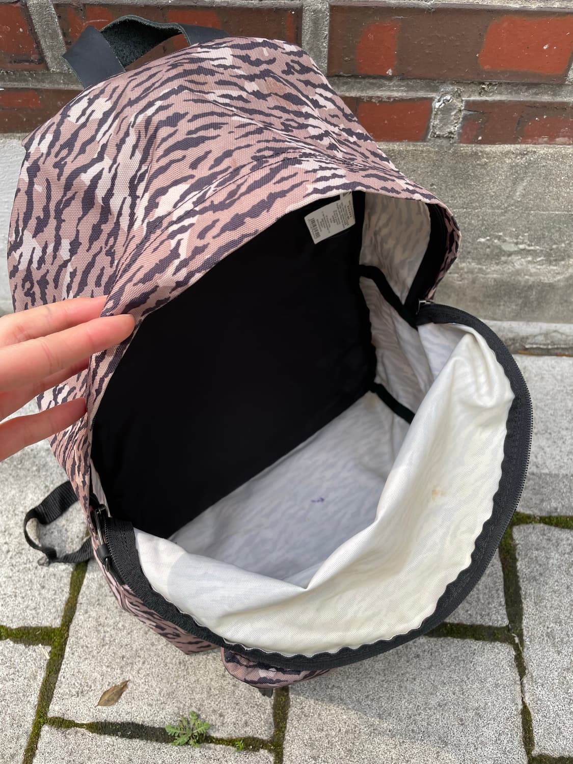 Eastpak 이스트팩 패디드 파커 타이거 카모 백팩 상품이미지8