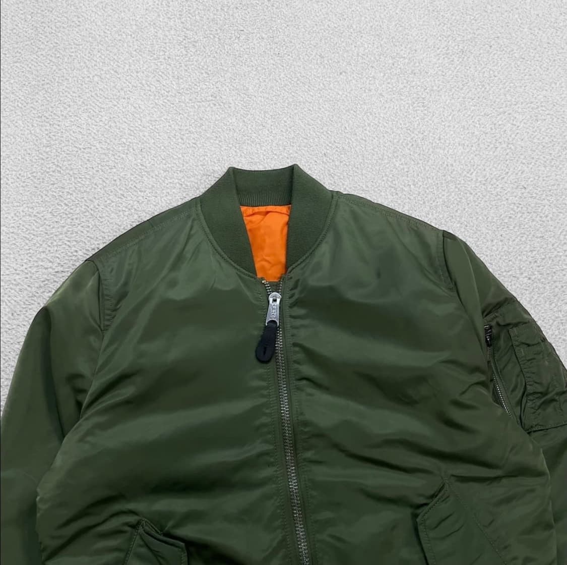 알파인더스트리 ma-1 플라이트 봄버 자켓 카키 (M) 상품이미지2