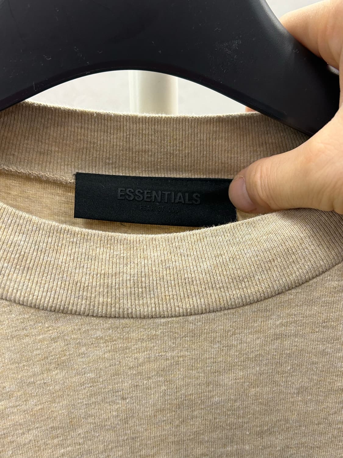 에센셜 오버핏 긴팔 티셔츠 베이지 상품이미지6