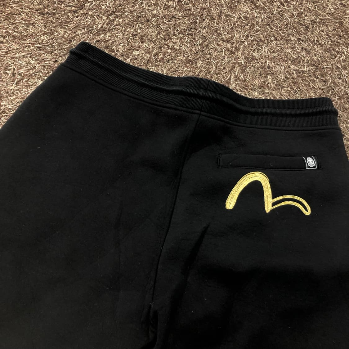 에비수 쿠로 자수 로고 조거 팬츠 상품이미지3