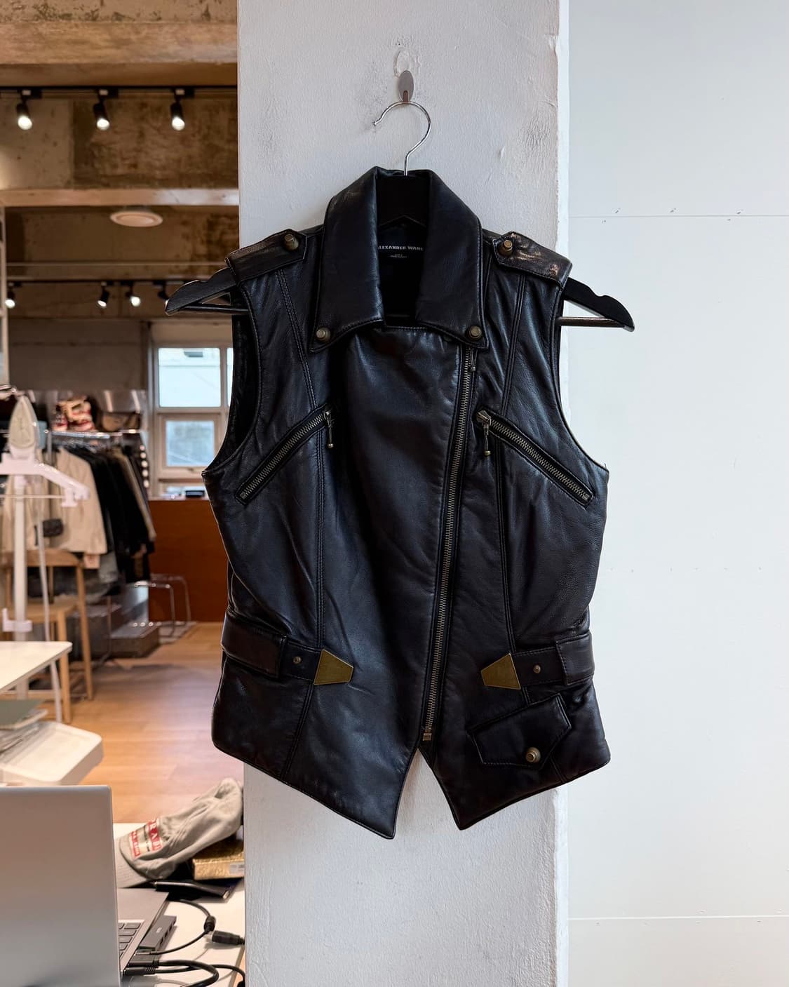 알렉산더 왕 블랙 쉽스킨 베스트 라이더 자켓  상품이미지2