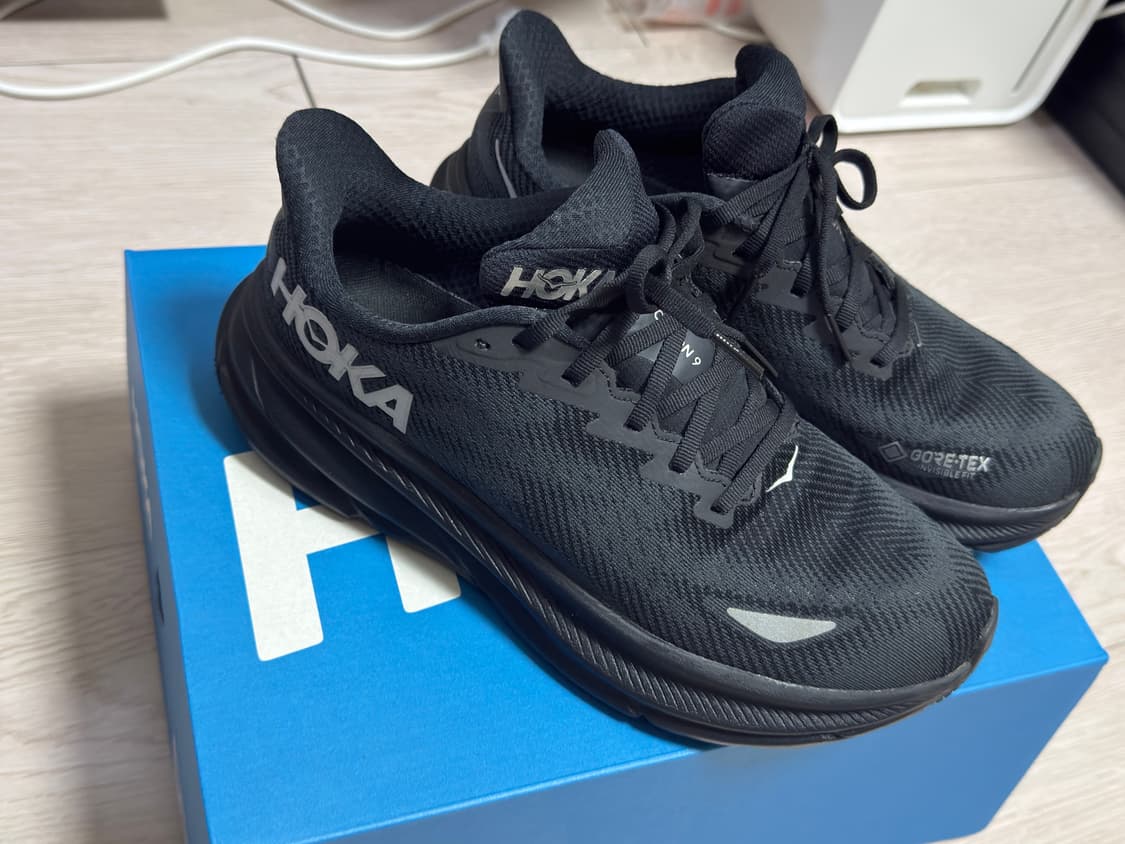 호카 클리프톤 GTX 9 270 상품이미지1