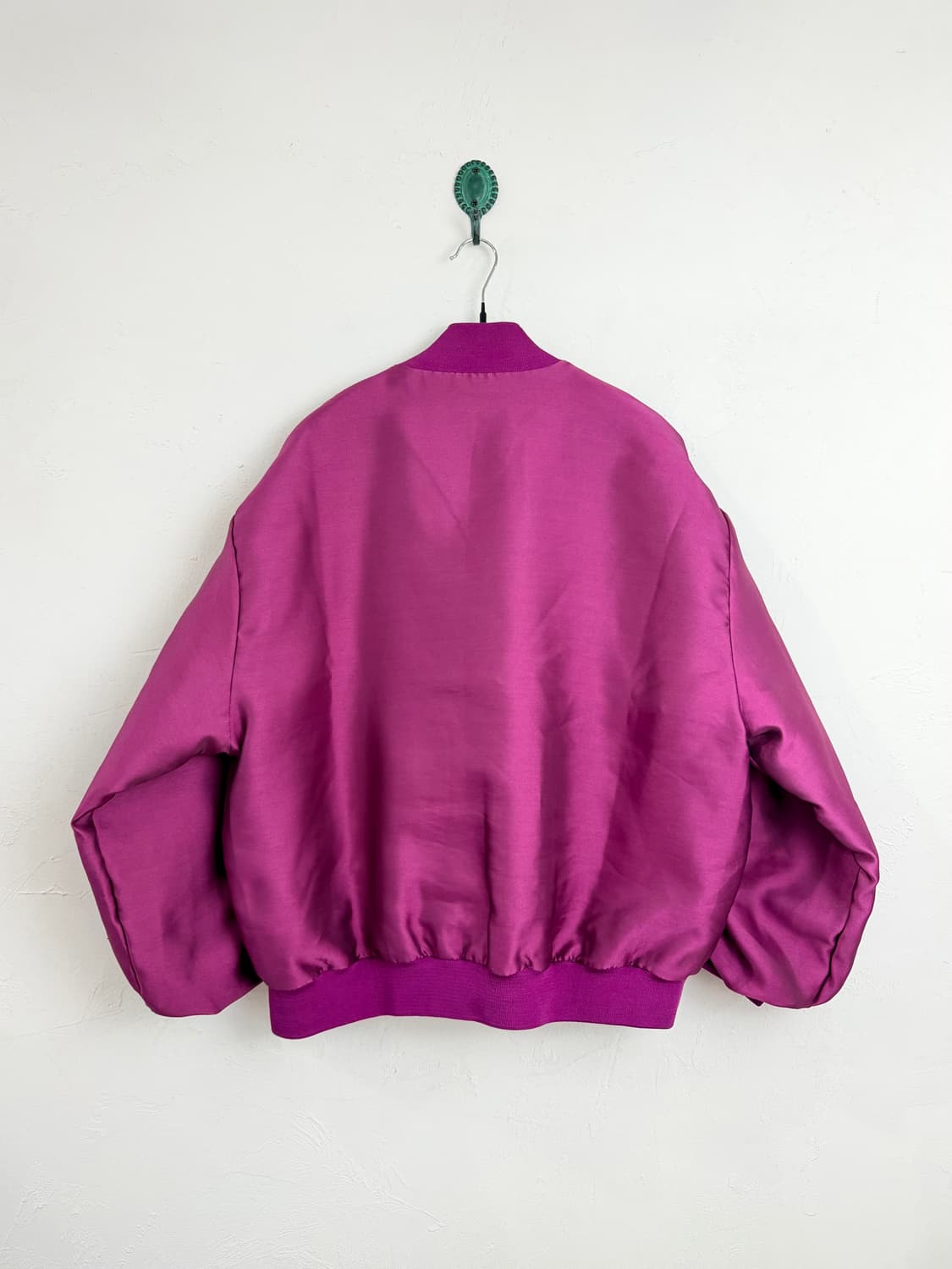 00s 이태리 메이드 셔링 슬리브 새틴 봄버 상품이미지4