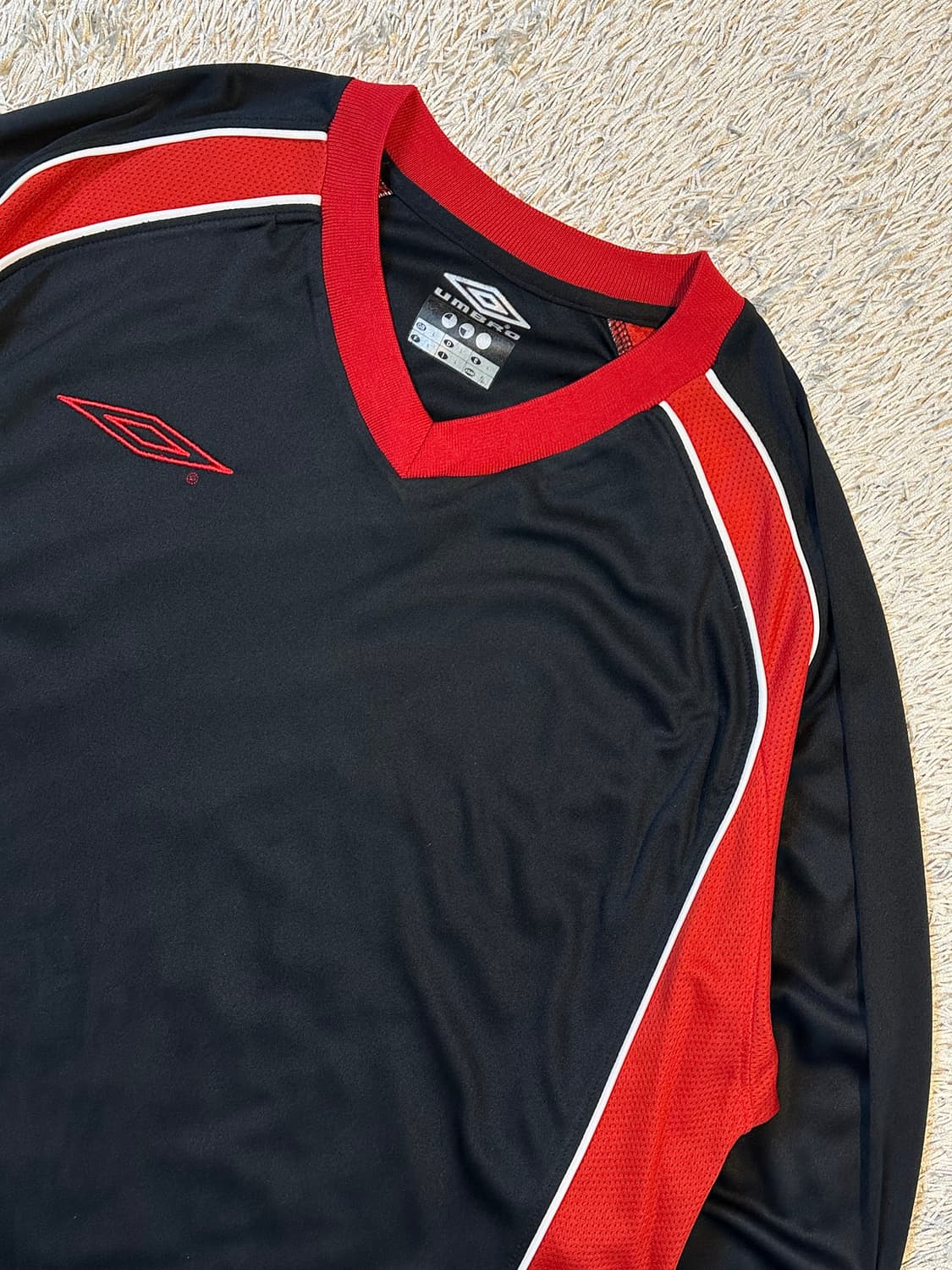 엄브로 UMBRO 올드스쿨 기능성 배색 긴팔 티셔츠 상품이미지2