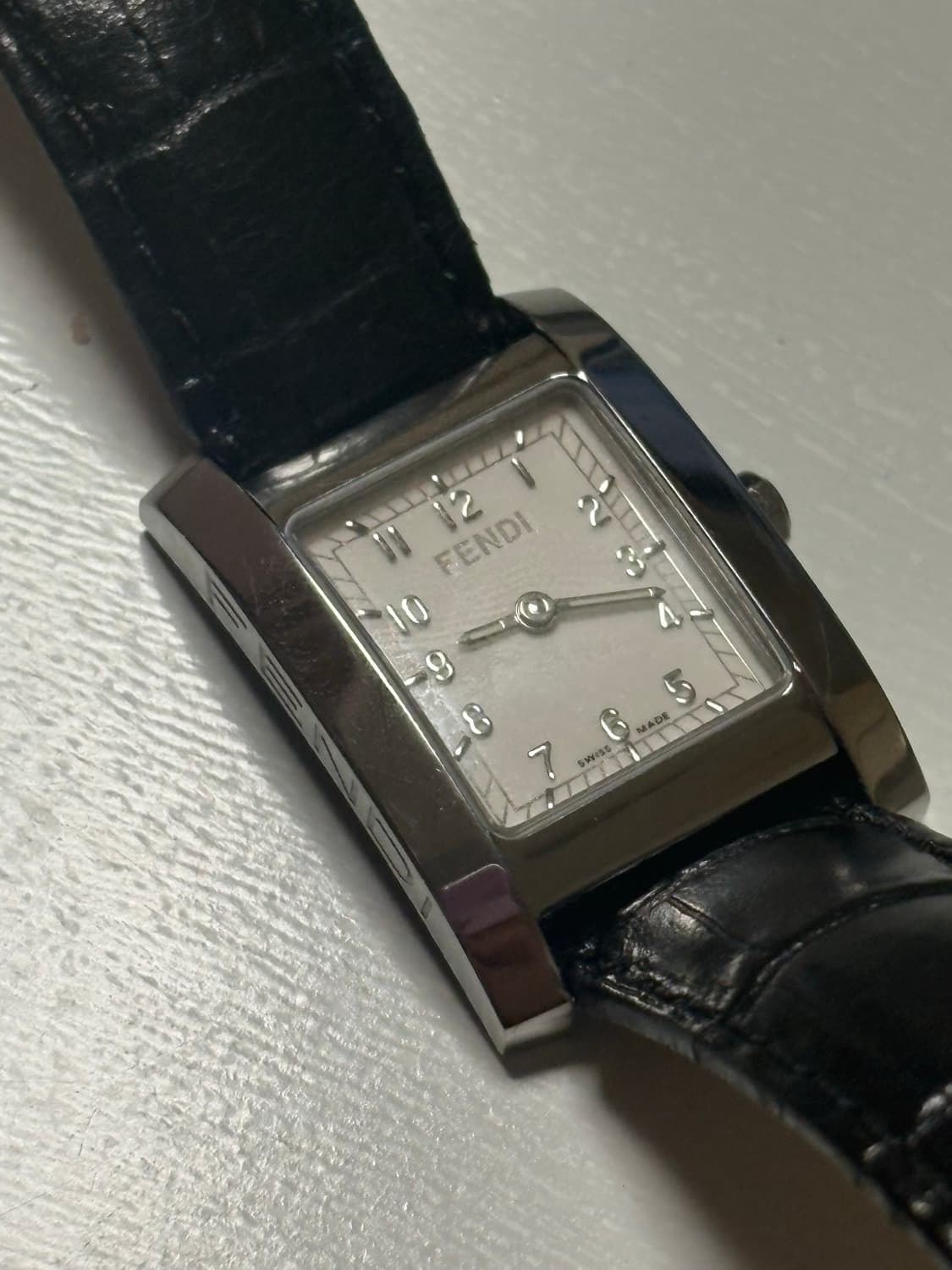 펜디 여성 시계 판매합니다 상품이미지1