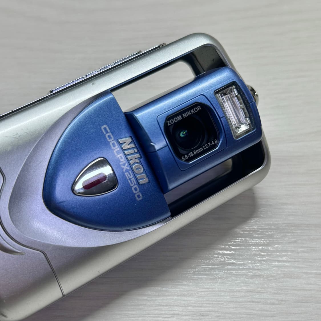 니콘 쿨픽스 2500 디카 황조지 르세라핌 홍은채 nikon y2k 상품이미지4