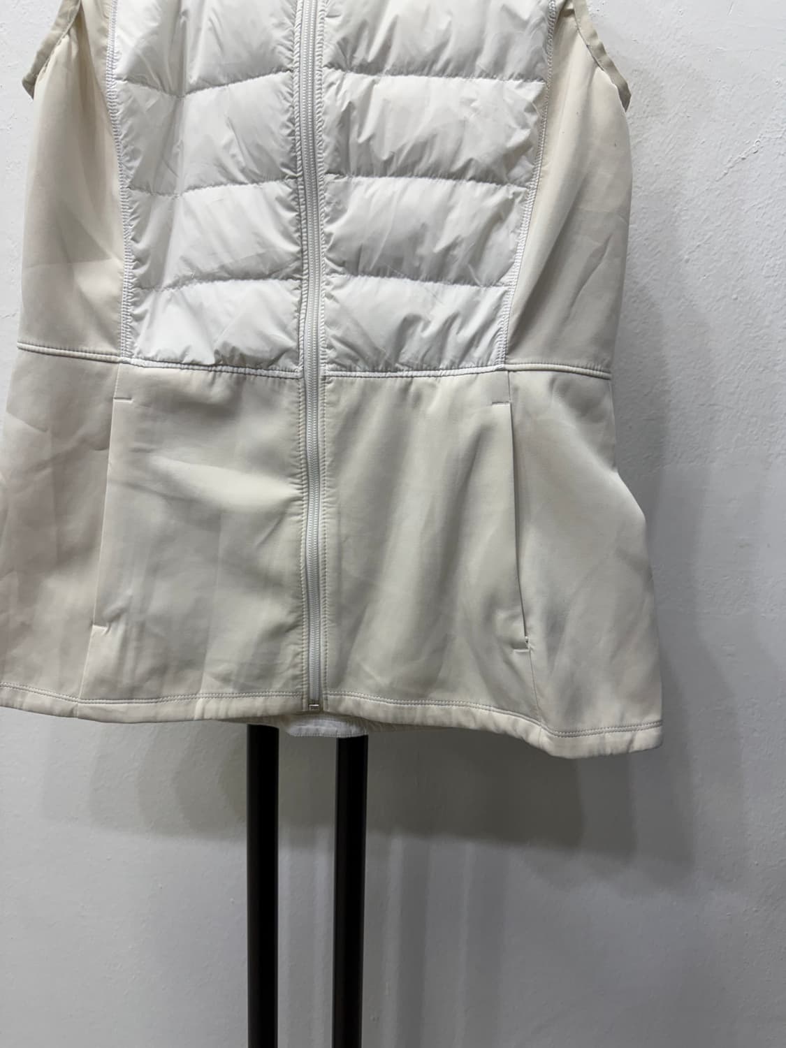 정품) 룰루레몬 여성 패딩 조끼 8 상품이미지4