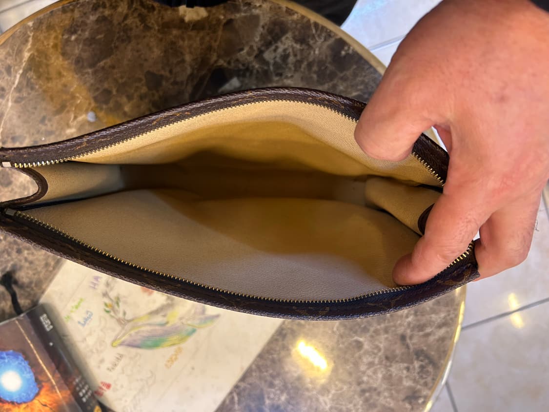 정품 루이비통 빈티지 클러치 팝니다 상품이미지6